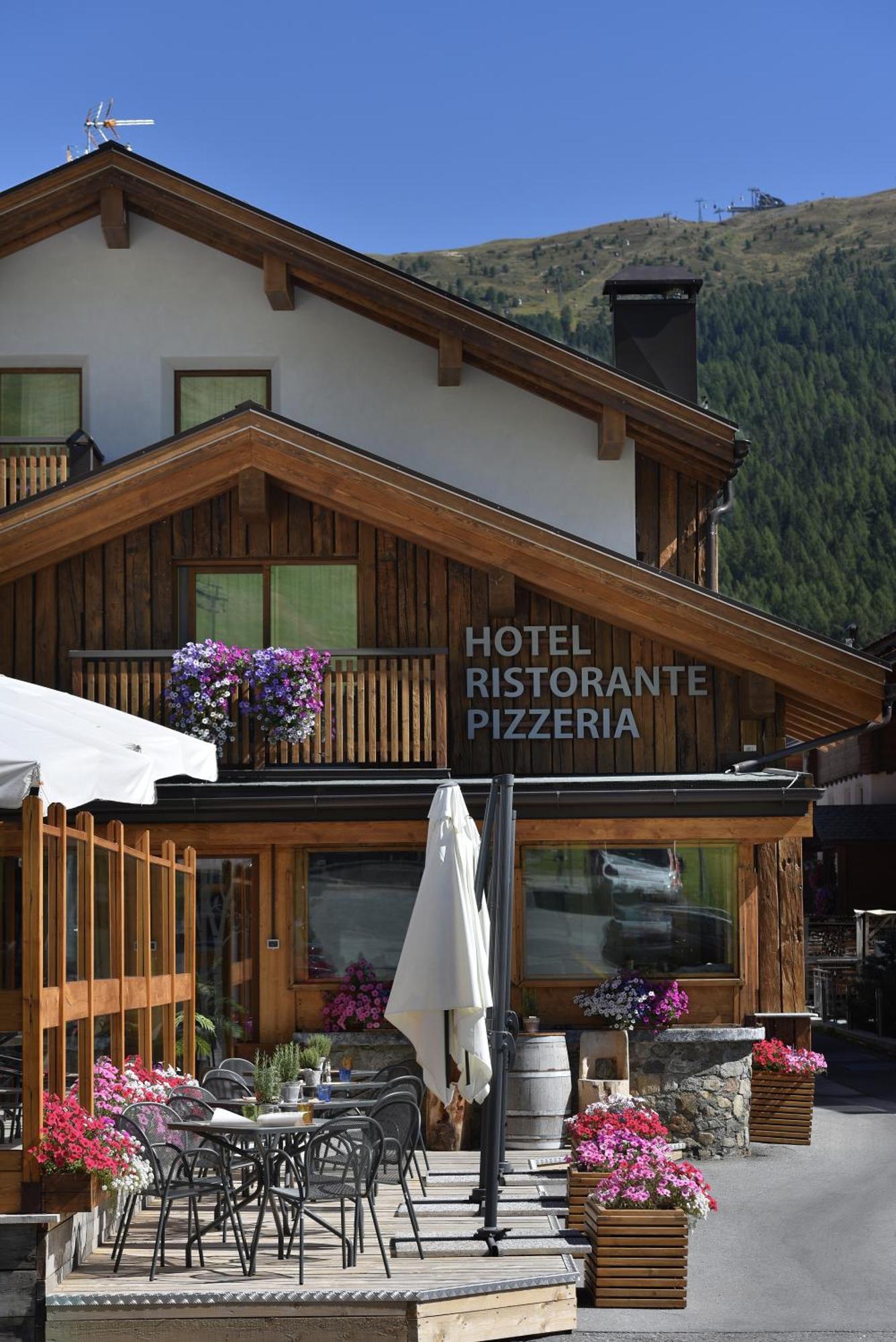Hotel Galli'S - Centro Livigno Eksteriør billede